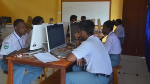 Potret TKA di SMA, SMK hingga SLB dari Sumatera hingga Papua