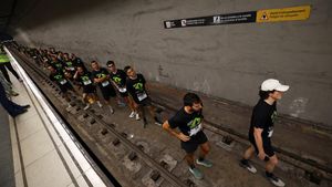 Unik! Ratusan Peserta Lari di Terowongan Bawah Tanah Rayakan 100 Tahun Metro Barcelona