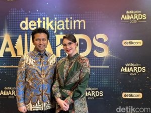 Arumi Bachsin Bawa Dekranasda Jatim Raih Penghargaan detikJatim Awards