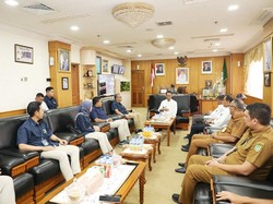 Jelang Nataru, Wali Kota Batam Minta Bulog Pastikan Harga Pangan Tetap Stabil