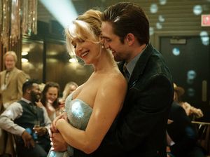 Alasan Jennifer Lawrence Tak Butuh Koordinator Keintiman: Pattinson Gak Mesum