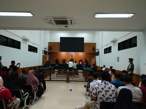 Minta Proyek Rp 5 T, Eks Ketua Kadin Cilegon dkk Divonis 1,5 Tahun Bui