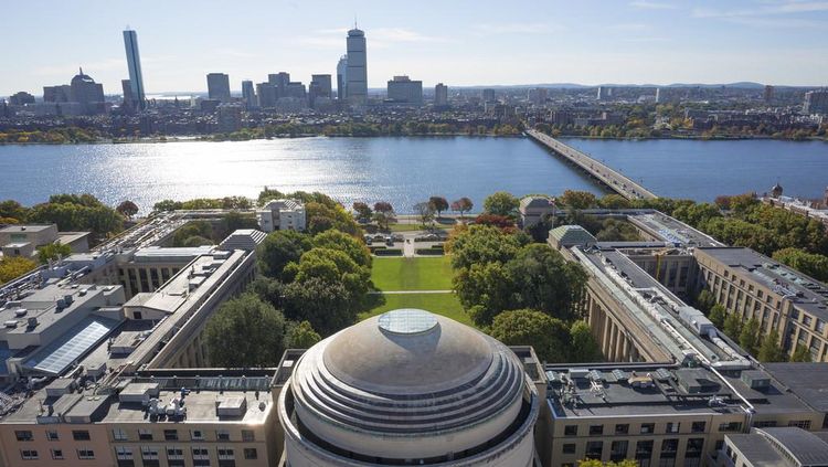 20 Universitas Lulusan Paling Dicari Kerja Versi GEUR 2026: Cek Kampus Indonesia!