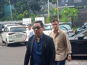 Hamish Daud Berduka, Kakek Meninggal Dunia