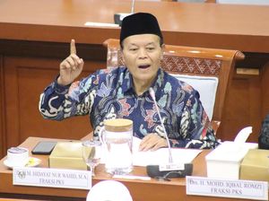 HNW Minta Layanan Haji Ditingkatkan-Libatkan Mahasiswa RI di Timur Tengah