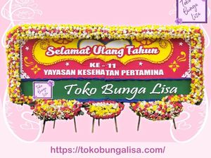 7 Jenis Karangan Bunga yang Cocok Diberikan sebagai Kado Wisuda