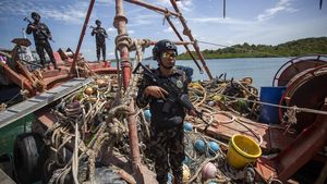 Detik-detik Penangkapan Kapal Vietnam Pencuri Ikan di Laut Natuna