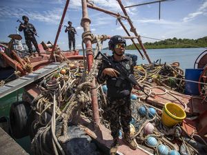 Detik-detik Penangkapan Kapal Vietnam Pencuri Ikan di Laut Natuna