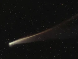 Ada Komet Lain Sedang Berkunjung Selain 3I/ATLAS, Warnanya Berubah Emas