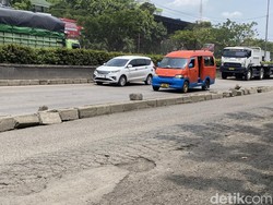 Kondisi Jalan Pantura Semarang Usai Banjir: Aspal Retak hingga Berlubang