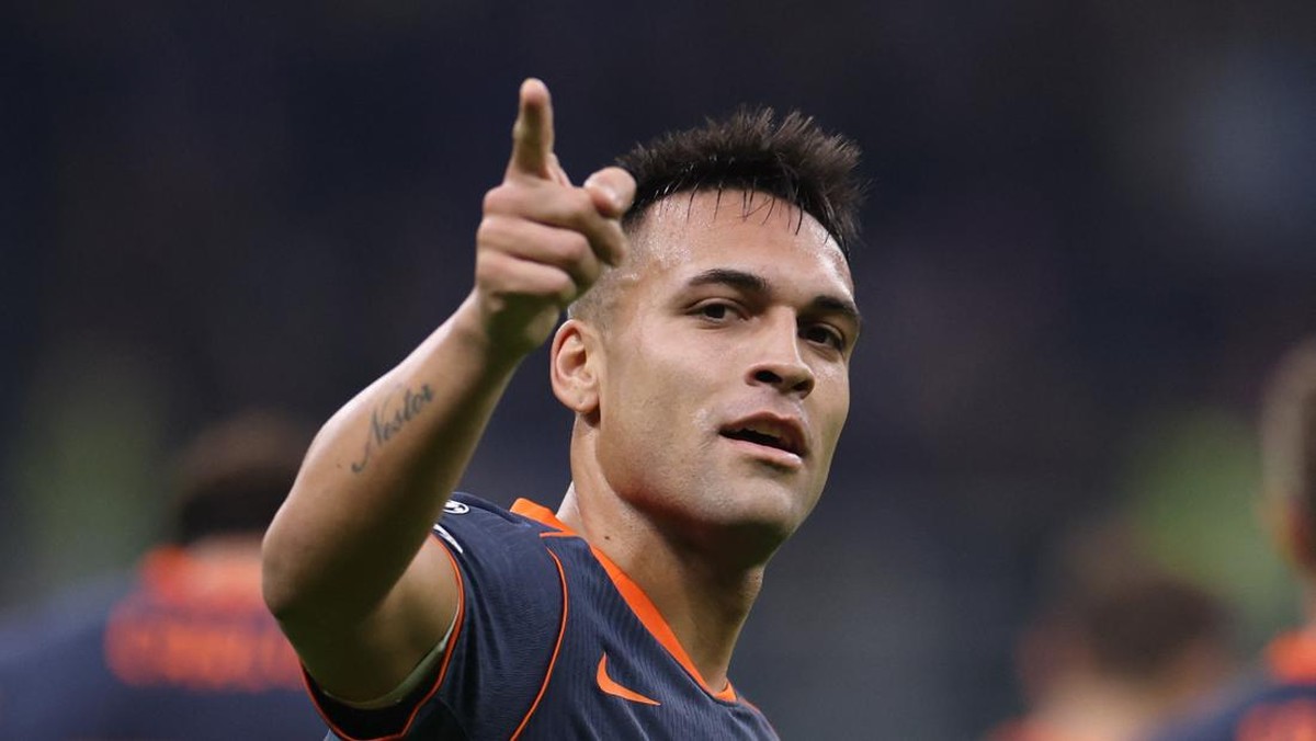 Lautaro Martinez cuma main sebabak saat Inter Milan hadapi Kairat Almaty. (REUTERS/Claudia Greco)