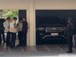 KPK Geledah Rumah Dinas Gubernur Riau, Begini Penampakannya