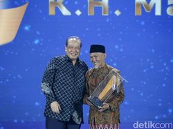 Peraih Anugerah Adiluhung detikJatim Award 2025