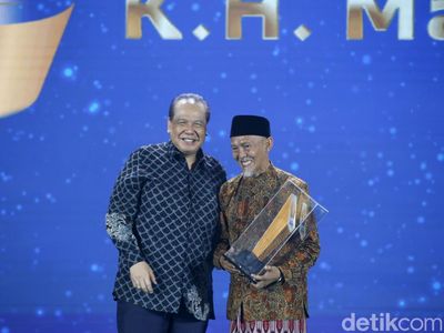 Peraih Anugerah Adiluhung detikJatim Award 2025