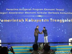 Adipura Desa Bikin Pemkab Trenggalek Raih detikJatim Awards
