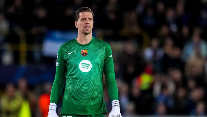 BRUGES, BELGIUM - NOVEMBER 5: FC Barcelona goalkeeper Wojciech Szczesny looks on during the UEFA Champions League 2025/26 League Phase MD4 match between Club Brugge KV and FC Barcelona at Jan Breydelstadion on November 5, 2025 in Bruges, Belgium. (Photo by Rene Nijhuis/MB Media/Getty Images)