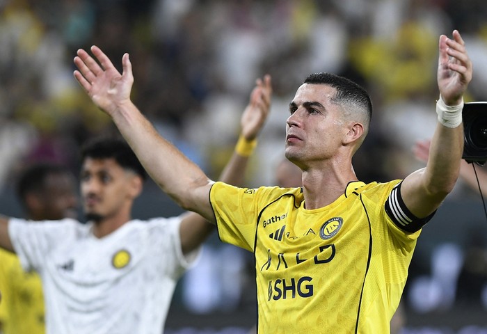Soccer Football - Saudi Pro League - Al Nassr v Al Fayah - Al Awwal Park, Riyadh, Saudi Arabia - November 1, 2025 Al Nassrs Cristiano Ronaldo celebrates after the match REUTERS/Stringer