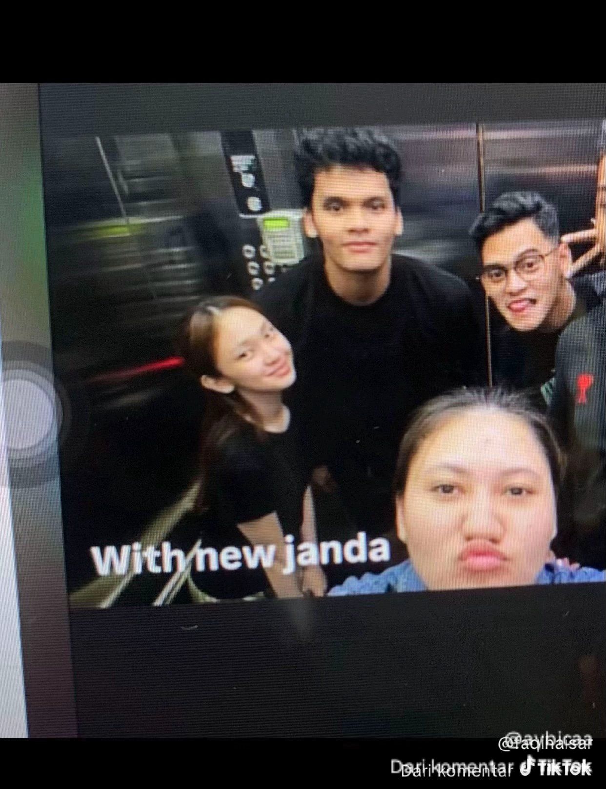 Julia Prastini alias Jule bersama dengan Sjafrie Ramadhan