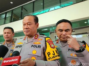 Polisi Olah TKP dan Pasang Police Line di Lokasi Ledakan SMAN 72 Jakarta