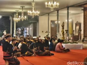 Suasana 7 Harian Paku Buwono XIII di Keraton Solo