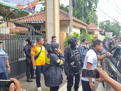 Penjaga Kantin Beber Detik-detik Ledakan Dahsyat di SMAN 72 Kepala Gading