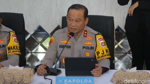 Polisi Jerat 8 Tersangka soal Tuduhan Ijazah Palsu Jokowi