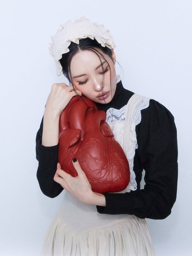 Heart Maid merupakan full album pertama Sunmi sejak debut solo 12 tahun silam. Album terbarunya tersebut berisikan 13 lagu baru dan beberapa single yang pernah dirilis sebelumnya.
