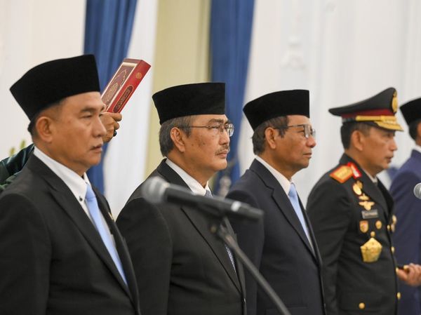 Presiden Prabowo Lantik 10 Anggota Komisi Percepatan Reformasi Polri