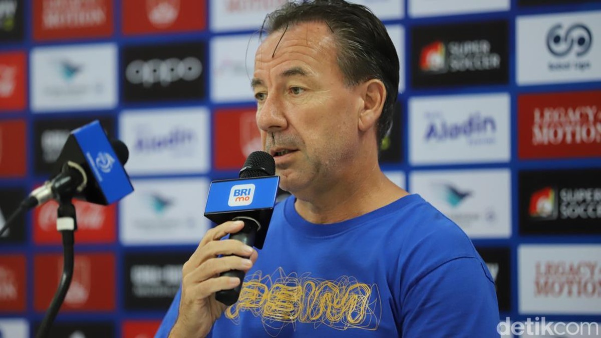 Jean-Paul van Gastel menegaskan PSIM Yogyakarta bersiap seperti biasa menjelang duel dengan Persija Jakarta. (Foto: Agil Trisetiawan Putra/detikJateng)