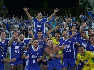 Dua Remontada Persib si Badut Asia