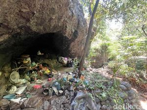 Potret Manusia Gua yang Hidup Puluhan Tahun di Pedalaman Hutan Jombang