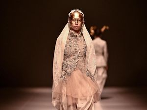 Nuansa Indonesia Tanpa Wastra di Koleksi Baru Toton, Terinspirasi Wanita Aceh