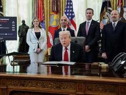 Tamu Tiba-tiba Pingsan, Acara Trump di Gedung Putih Terhenti