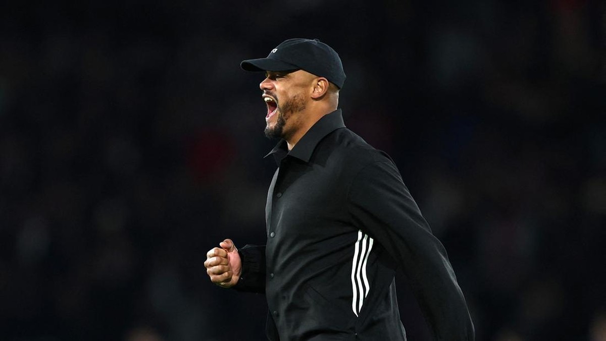 Vincent Kompany menuju rekor baru Bundesliga. (REUTERS/Gonzalo Fuentes)