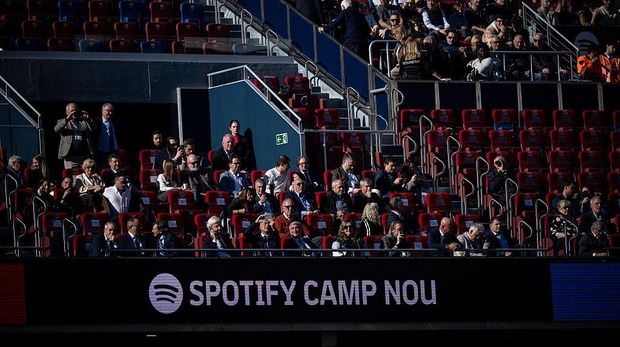 Barcelona BARCELONA, SPAIN - 2025/11/07: Supporters of FC Barcelona seen during the FC Barcelona's first training at Spotify Camp Nou following its renovation. (Photo by Felipe Mondino/SOPA Images/LightRocket via Getty Images)
