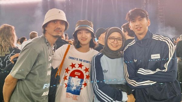 Duta Sheila On 7 Ulang Momen 16 Tahun Lalu Nonton Oasis Ajak Anak, Makin Seru!