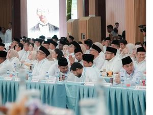 Gubsu Bobby Unggah Foto Ngobrol Bareng Gubernur Aceh saat Acara Gerindra
