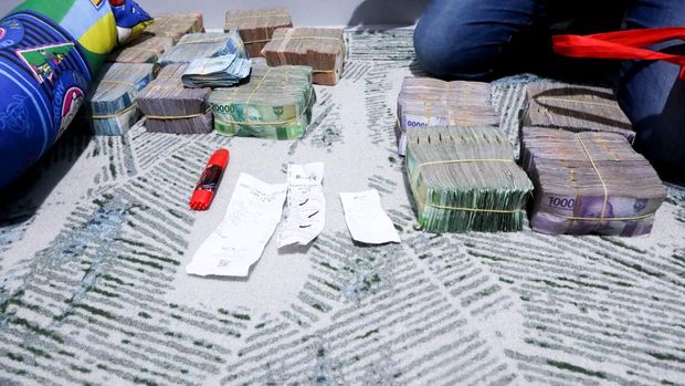 Kepala BNN Komjen Suyudi Ario Seto memimpin penggerebekan Kampung Bahari, Jakut. Sembilan orang ditangkap dengan barang bukti 89 kg sabu hingga 7 senpi (dok BNN)