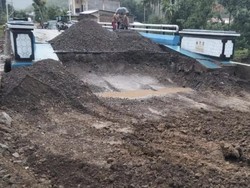 Pemkab Bima Klaim Jembatan Rade Rp 6,2 M yang Retak Masih Tahap Pengerjaan