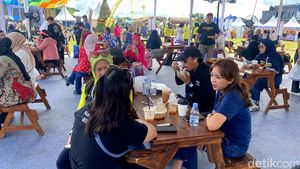 Bahagianya Warga Nikmati Suasana Sarapan Moyan di WJF 2025