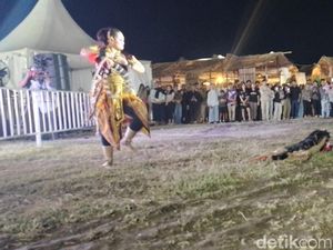 Tari Berokan Indramayu Pukau Penonton di WJF 2025