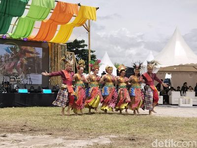 Tari Salawa Raga yang Membahana di West Java Festival 2025