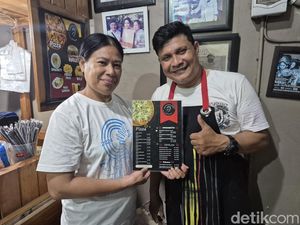 Kisah Adhi, Tuli Inspiratif yang Buka Usaha Pizza Rumahan di Denpasar