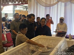 Gubernur Luthfi-Ketua DPRD Jateng Takziah ke Rumah Duka Djoko Riyanto