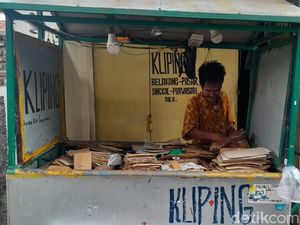 Kesetiaan Mbah Harsoyo Berburu Koran demi Lembaran Kliping