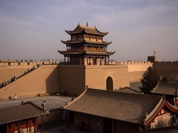 Destinasi Menakjubkan yang Dirusak Komersialisasi, Piramida Hingga Antartika