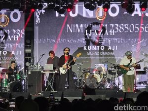 Penampilan Kunto Aji Bikin Penonton Galau di WJF 2025