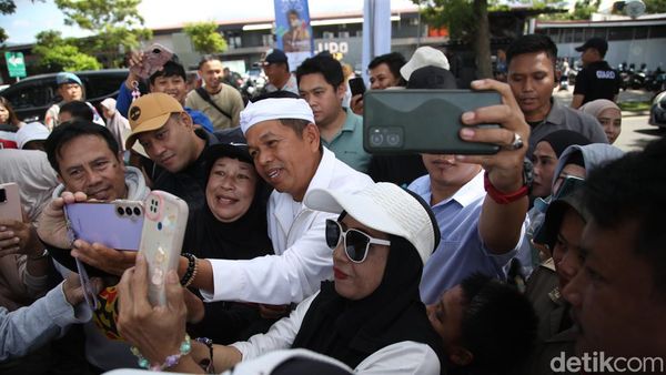 Potret Antusias Warga Sambut KDM di West Java Festival 2025