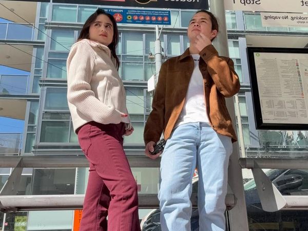 Gaya Santai Tissa Biani dan Dul Jaelani Nikmati Musim Semi di Melbourne