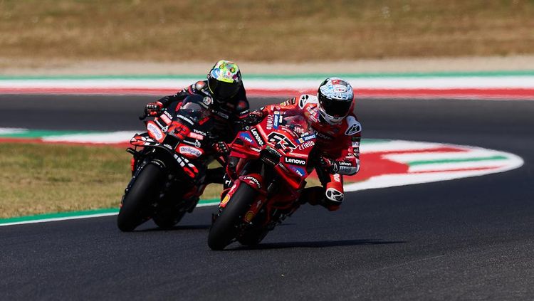Bagnaia Jujur: Bezzecchi Lebih Layak Podium Ketiga Klasemen MotoGP
